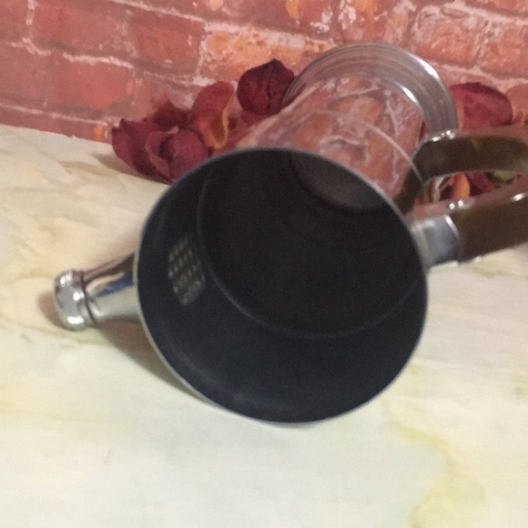 Antique 1939s Art Deco Bakelite Handle Chrome Cocktail Shaker - Picture 8 of 10